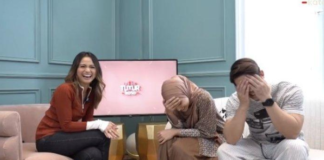 Lihat Reaksi Acha Septriasa sewaktu melihat poster film Heart di depan Irwansyah dan Zaskia Sungkar.